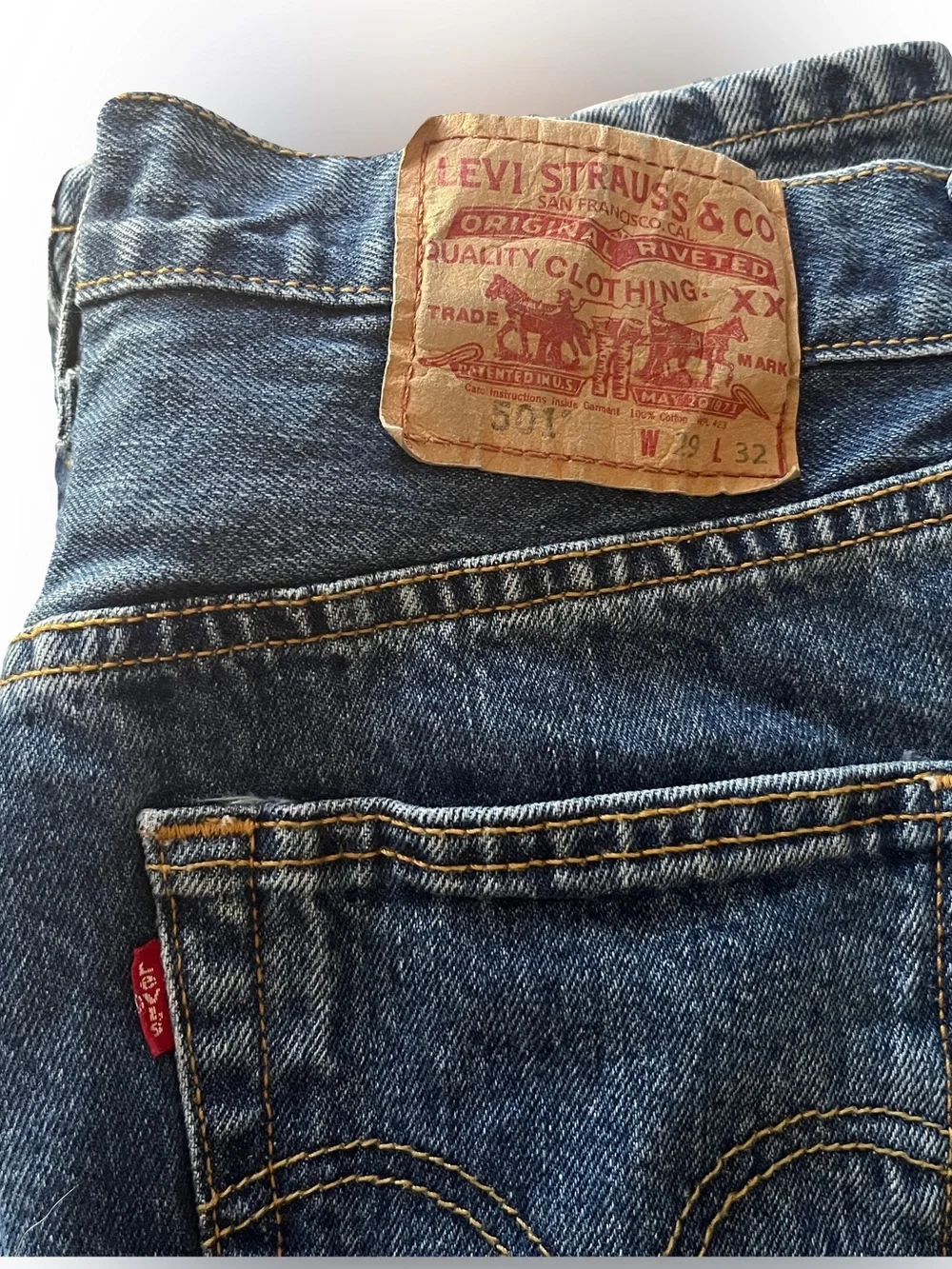 Levi's Men's Dark Wash Straight Leg Button Fly  5 Pocket Jeans 29x32